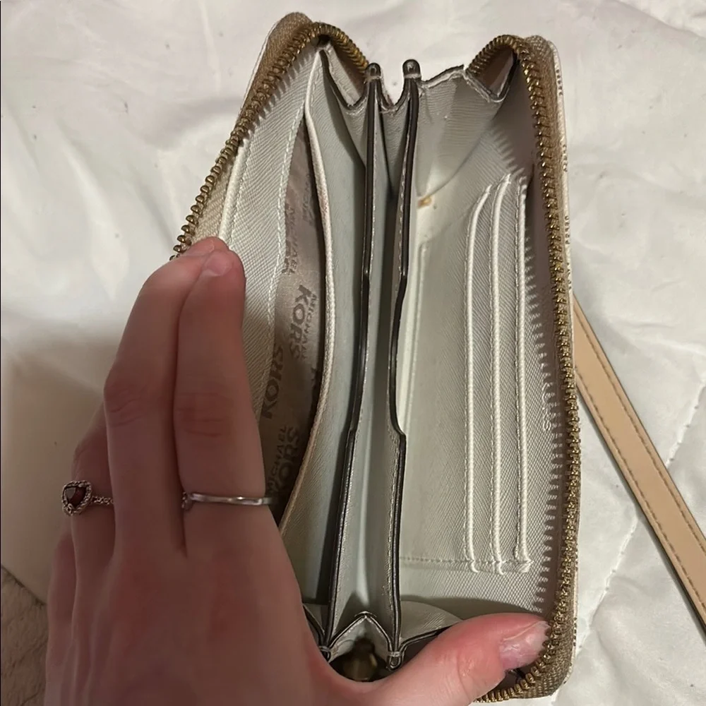 Michael Kors Beige Monogram Wallet - Picture 6 of 9
